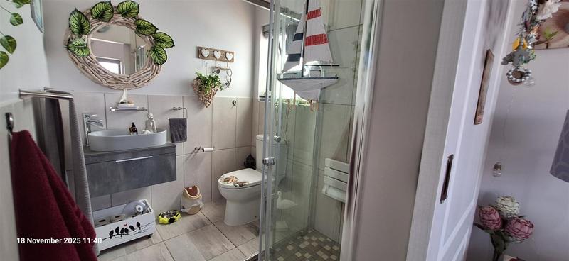 2 Bedroom Property for Sale in Reebok Western Cape